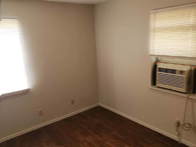 902 Sinclair St #3 — Photo 17