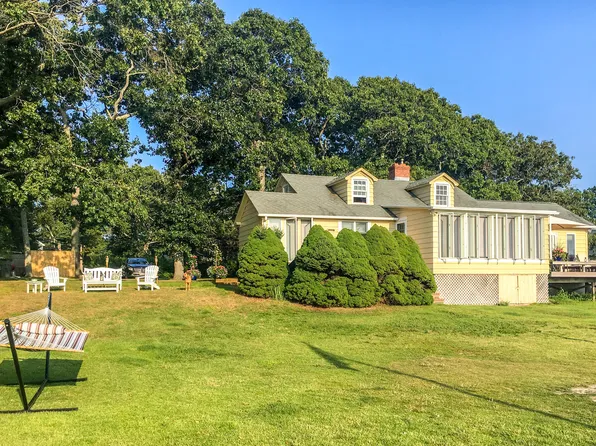 31 Pine Neck Ave, Sag Harbor, NY 11963