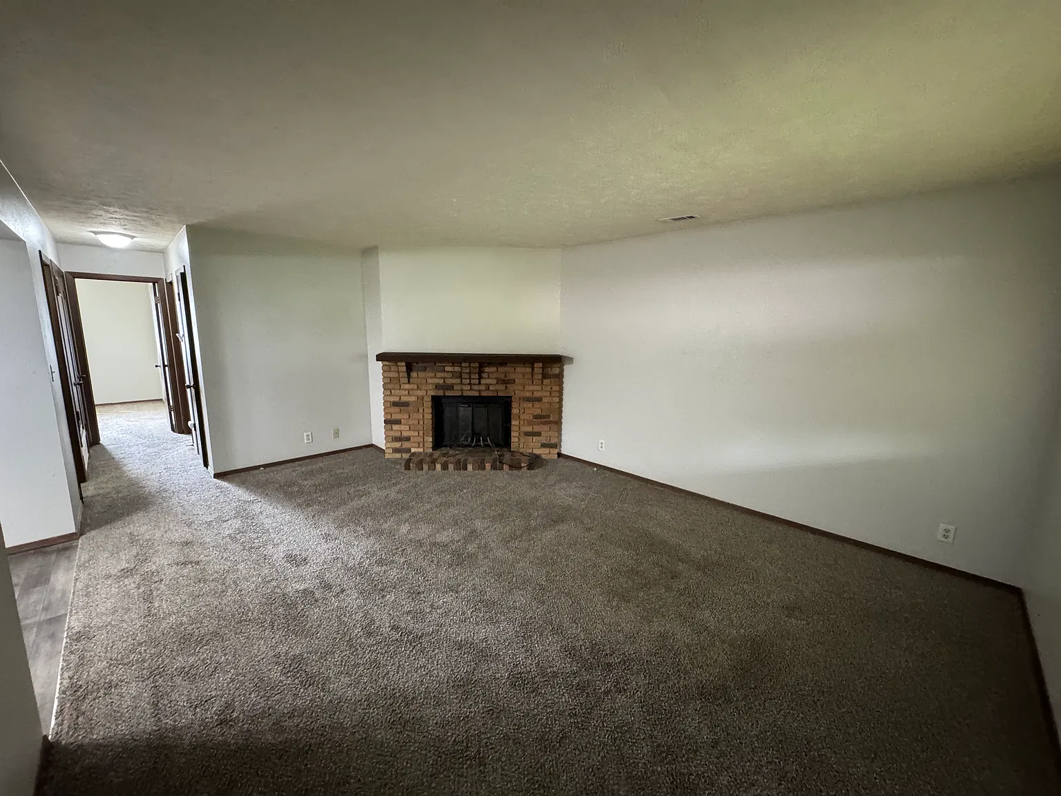 2 bed, 830 sqft, $950 — Photo 1