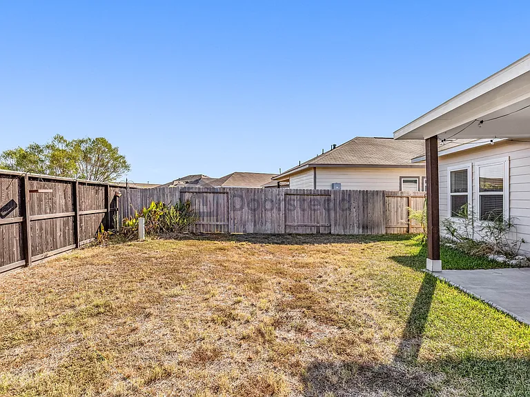 24014 Farmstead Dr — Photo 43