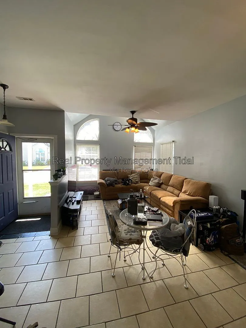 2 bed, 2.0 bath, 1050 sqft, $1,700 — Photo 3