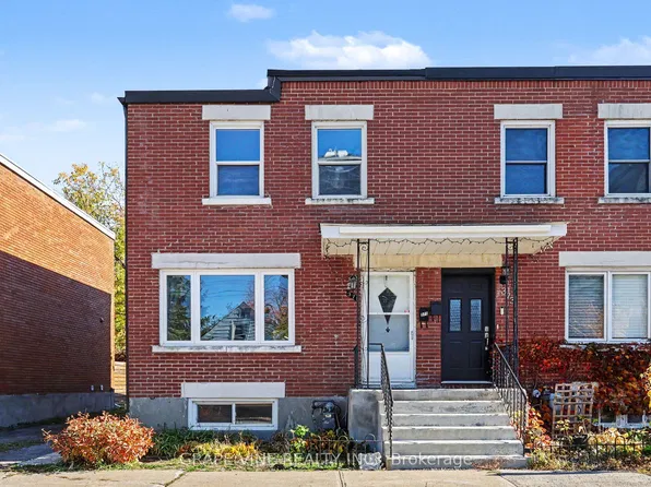 371 Larouche St, Ottawa, ON K1L 7L1