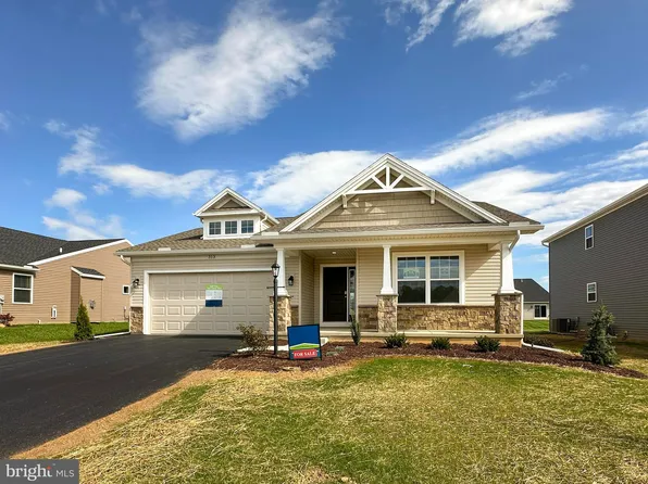 313 Amberleigh Ln, Shippensburg, PA 17257