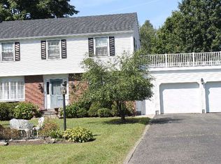 56 Broad St, Kinderhook, NY 12106