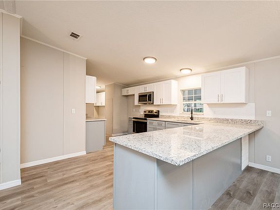 5th image of 1904 N McGee Dr