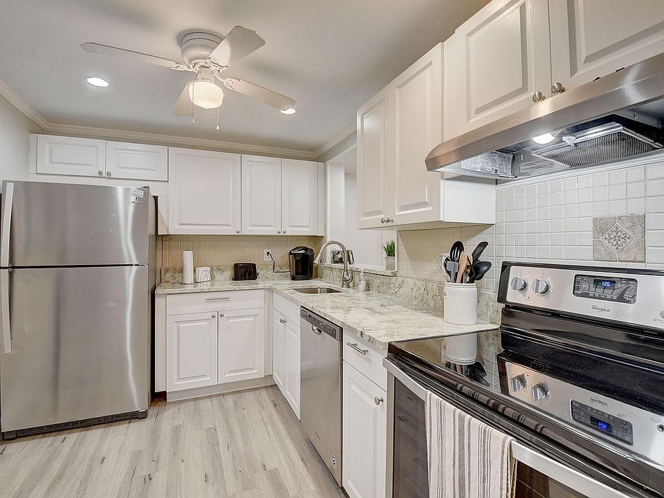 1st image of 5220 Las Verdes Circle #205