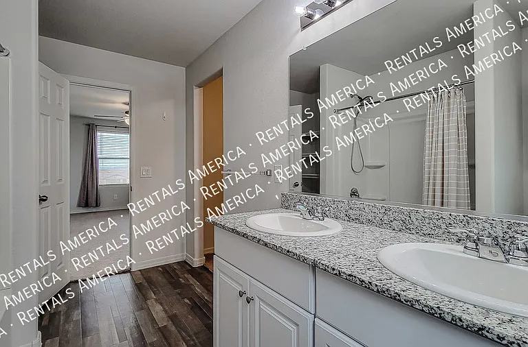 229 E Watson Pl — Photo 29