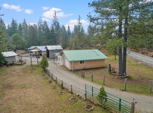 5445 W Side Rd, Cave Junction, OR 97523