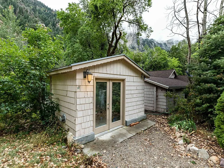 S Maxfield Dr — Photo 19