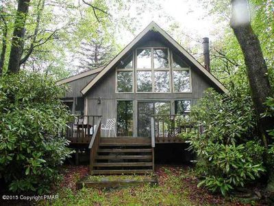 1149 W Emerald Lake Dr, Long Pond, PA, 18334
