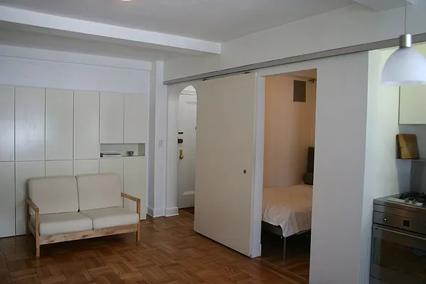 Rented by Ian K. Katz Residential | media 7