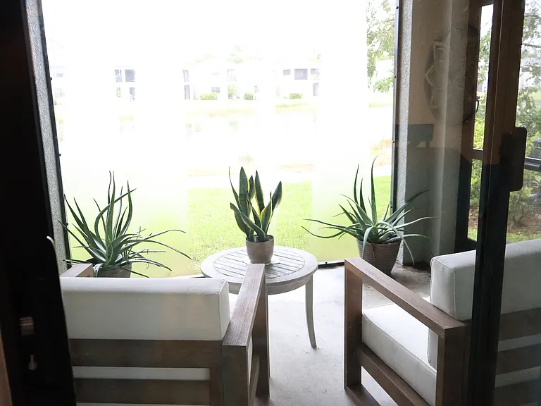 Screened lanai - 1st floor