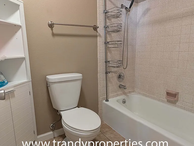 601 Rosa St — Photo 9