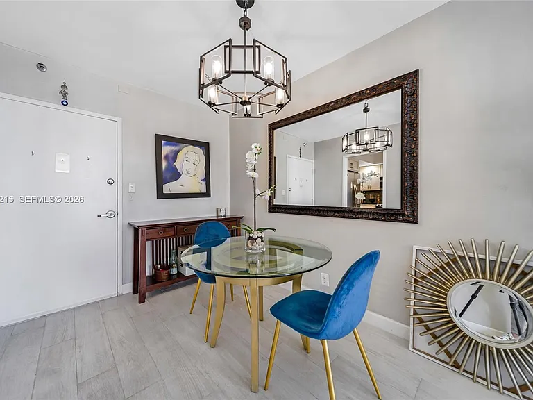 1200 West Ave #15 — Photo 6