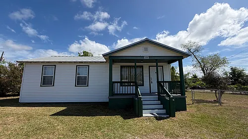 300 N James Ave Photo 1