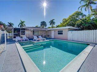 825 Harrison St, Hollywood, FL 33019