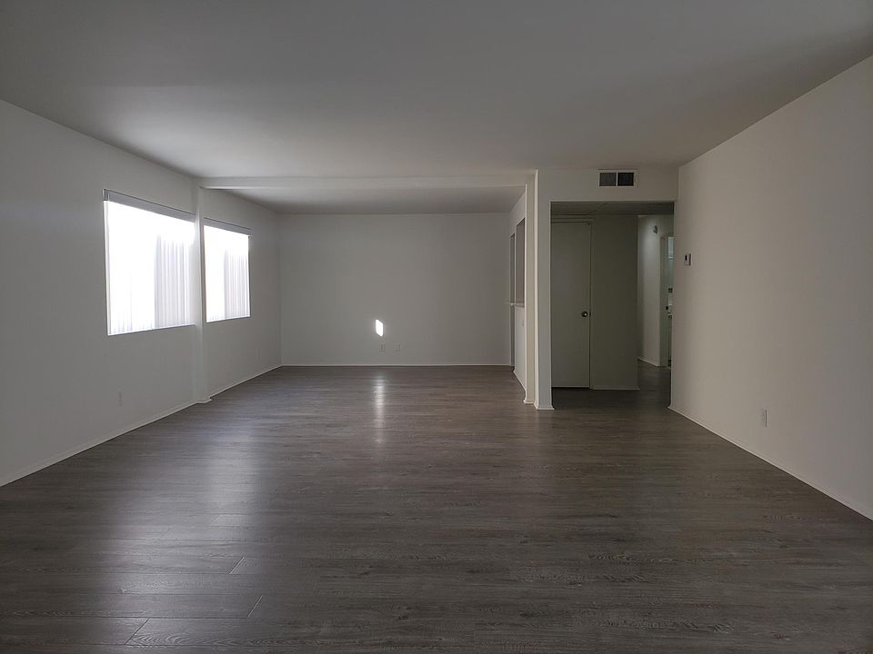 1st image of 101 N Croft Ave APT 104