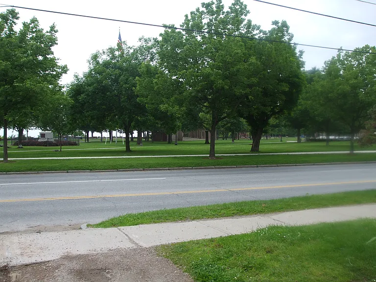16 Park St #2 — Photo 2