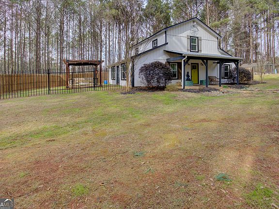 3rd image of 2100 Morgan Ln