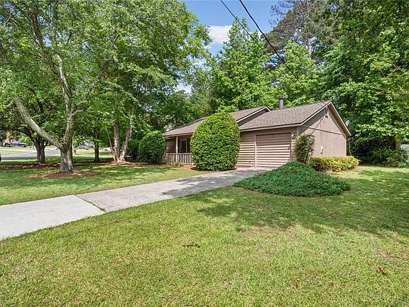 4th image of 4627 Simpson Mill Ln