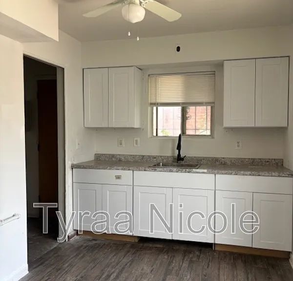 12930 Southfield Service Dr — Photo 11