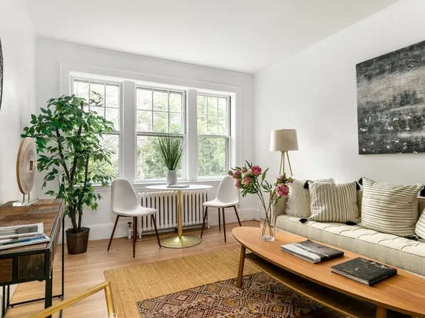 20 Concord Ave APT 3, Cambridge, MA 02138