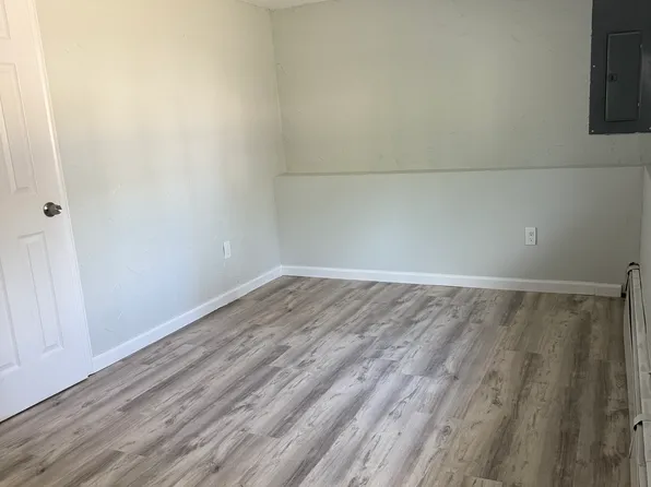 1 Roosevelt Ave Floor 2, Greenlawn, NY 11740