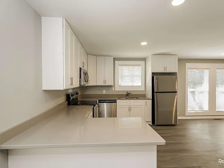 202 Bonnacliff Ct — Photo 2