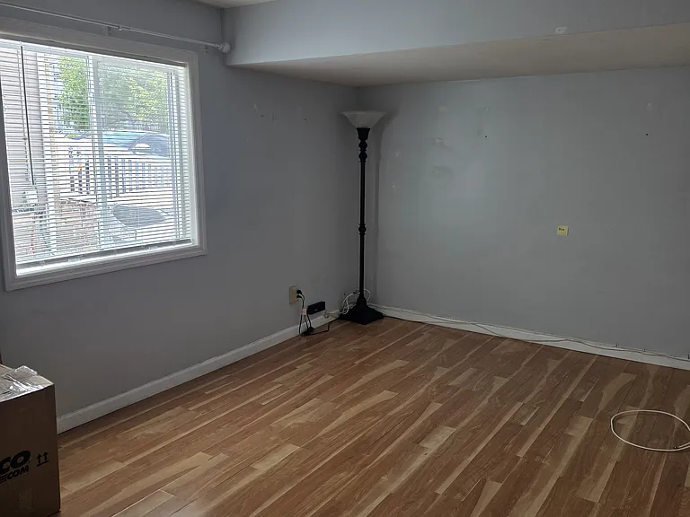 59 Elwood Ave — Photo 6