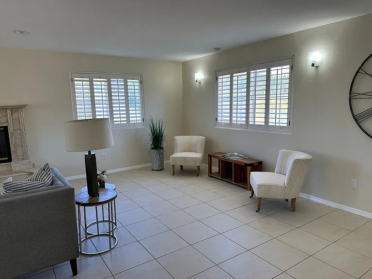 2340 Mount Elena Way — Photo 7
