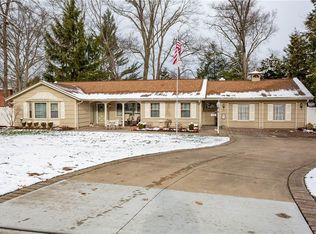 114 Ellen Dr, Berea, OH 44017
