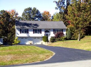 19 Robyn Dr, Marlboro, NY 12542