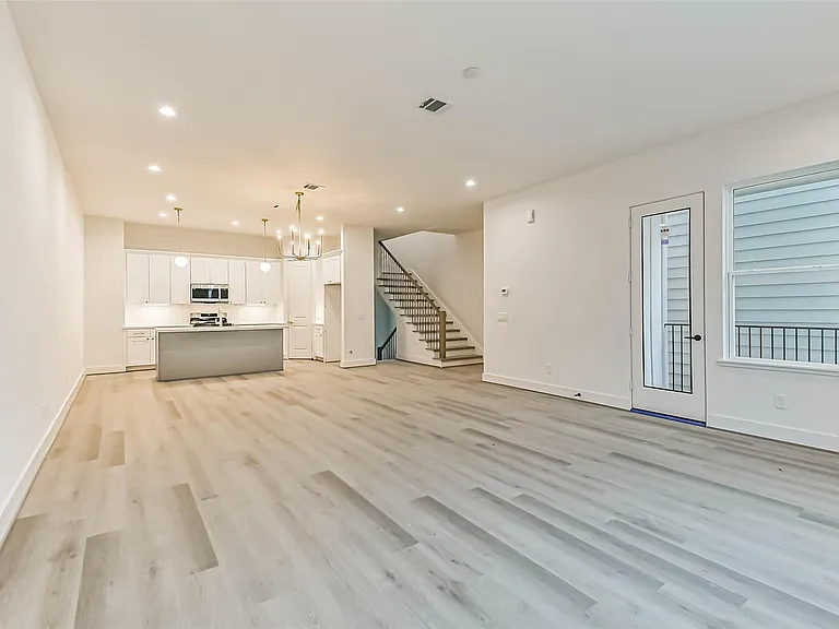 7709 Earl Rudder Way — Photo 12