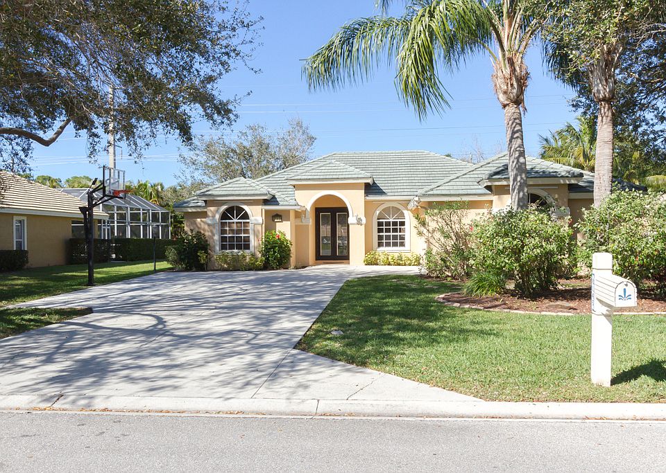 1st image of 8145 Las Palmas Way