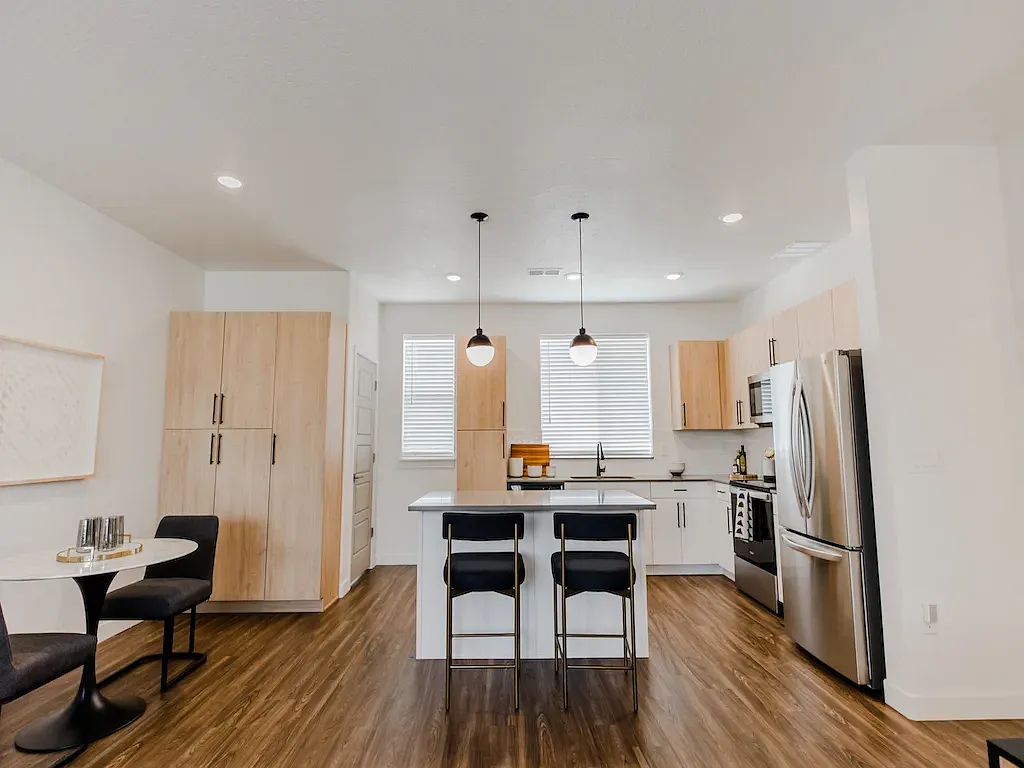 2 bed, 2.5 bath, 1482 sqft, $2,520 — Photo 4