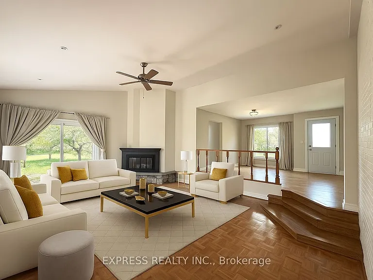 392 Hollywood Ave — Photo 2