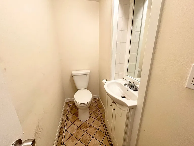 1 Folsom Ave #1 — Photo 7