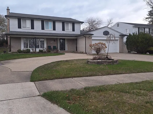 21140 Winchester St, Southfield, MI 48076