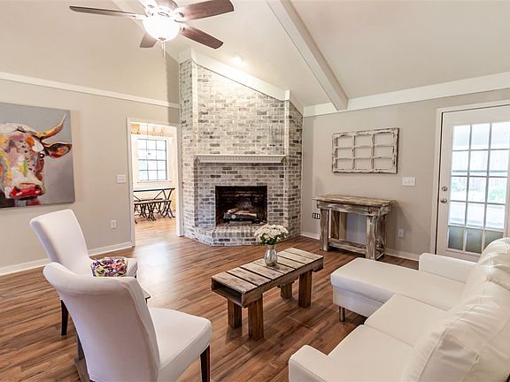 5th image of 130 Dogwood Cir