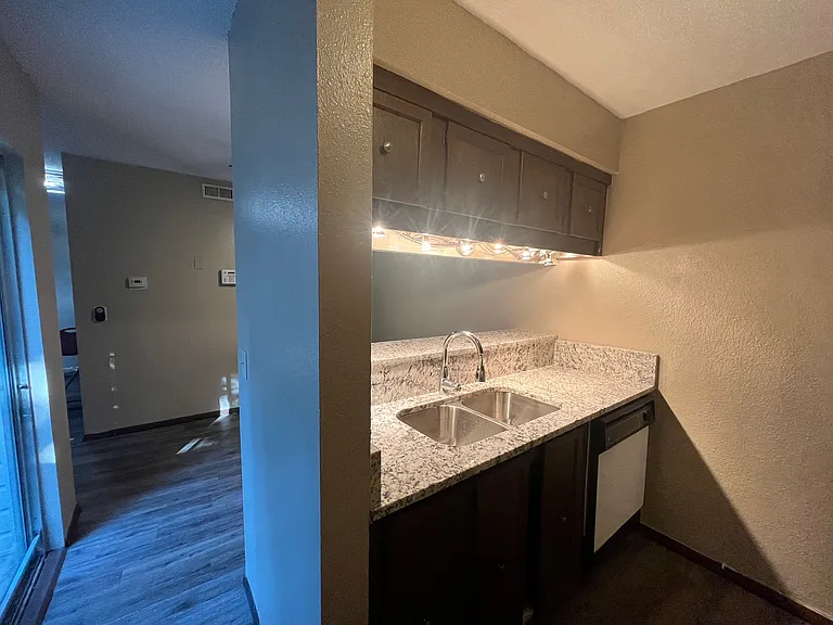 822 Cardinal Creek Blvd — Photo 11