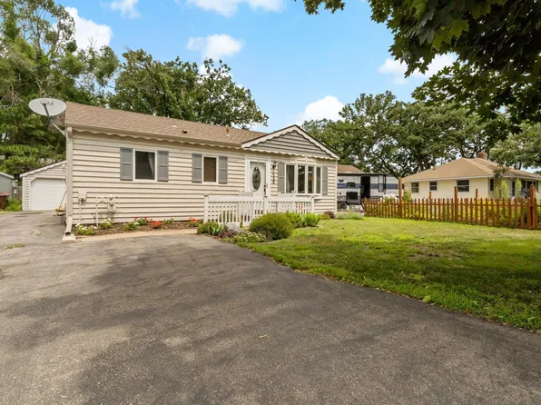 126 18th St W, Hastings, MN 55033