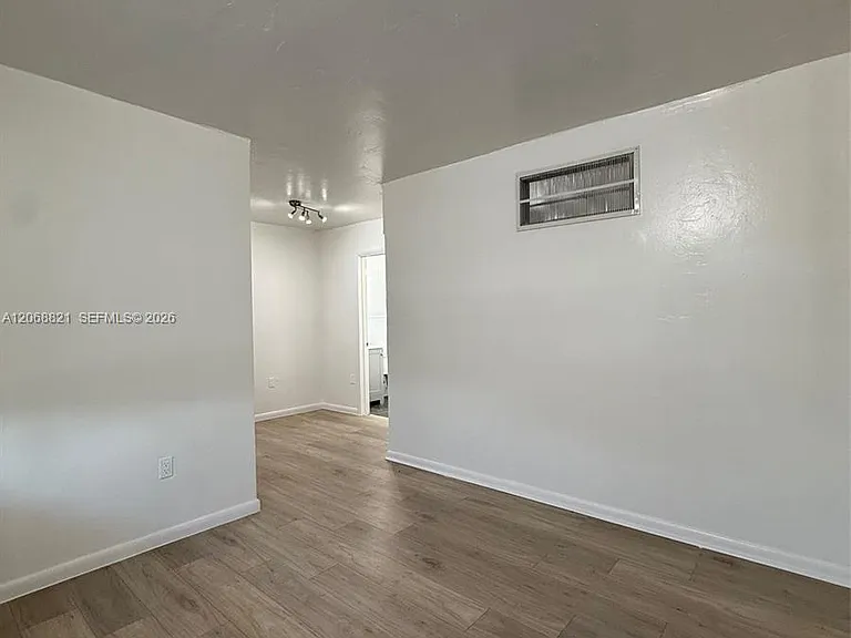 10 NW 77th St #3 — Photo 9