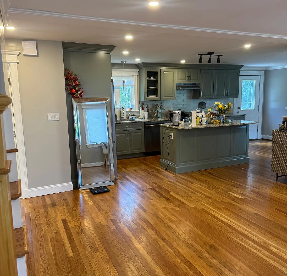 3 bed, $6,500 — Photo 1