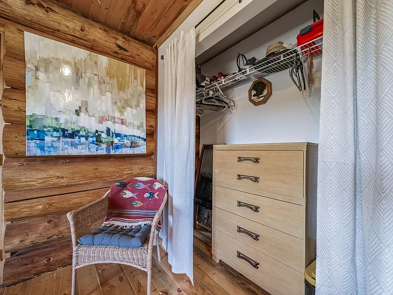 390 Pine View Dr — Photo 13