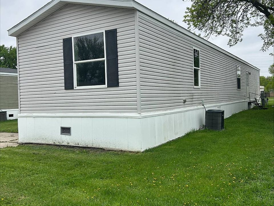 2nd image of 1635 10th St N