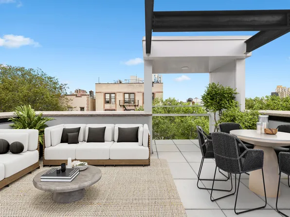 1811 Menahan Street image 2 of 13