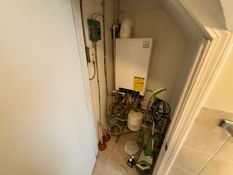15 Newton Ave #3 — Photo 8