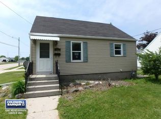 2134 S 10th St, Manitowoc, WI 54220