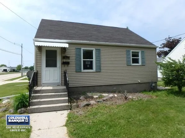 2134 S 10th St, Manitowoc, WI 54220