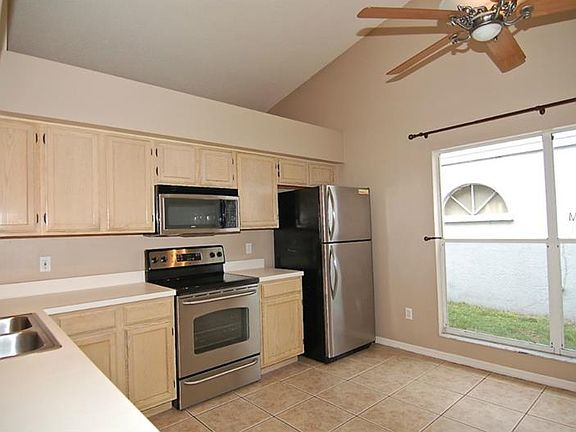 5th image of 465 Wexdon Ct